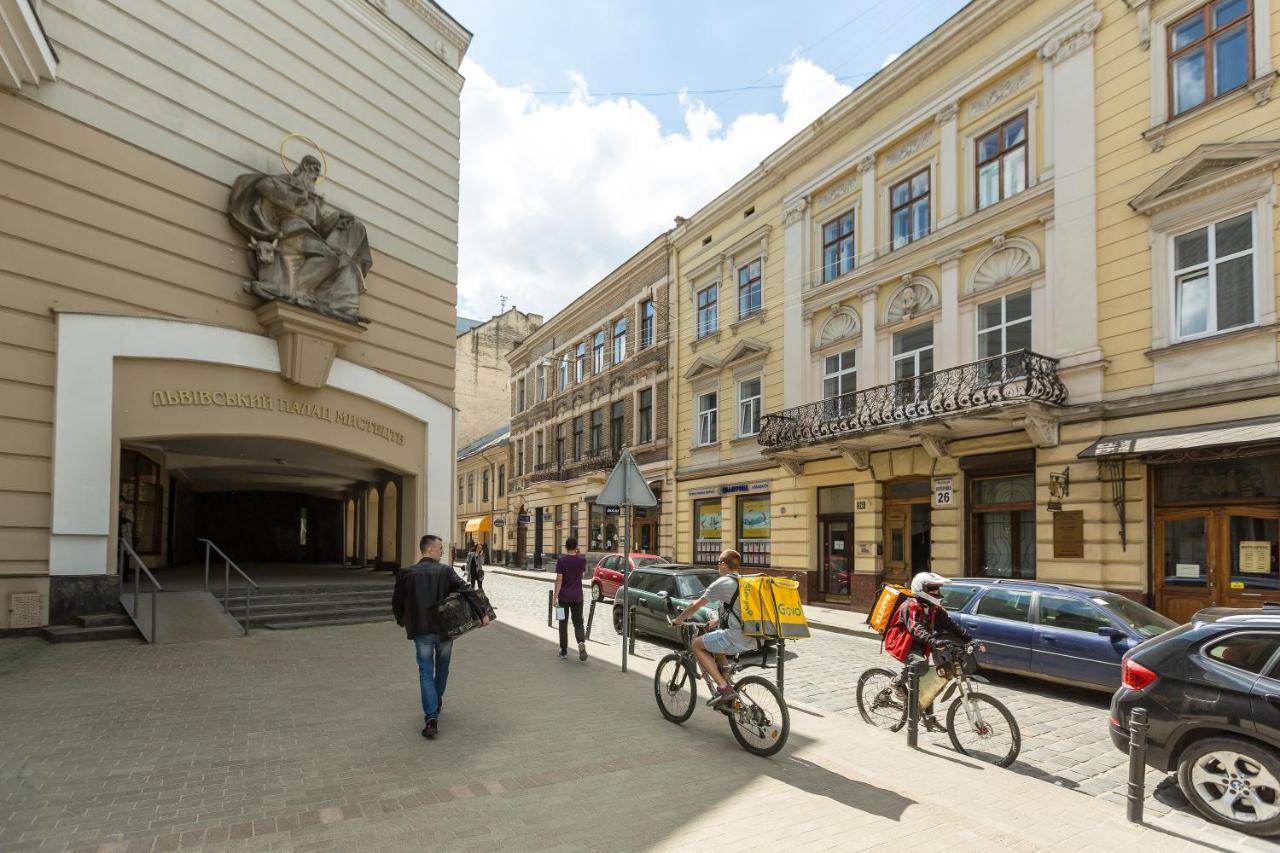 Квартира В Центрі Подобово На Вулиці Коперника 26 Біля Палацу Мистецтв Lviv Exterior foto